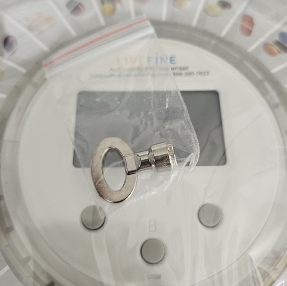 LiveFine Automatic Pill Dispenser 28 days Medication Organizer NIB NEW - Picture 14 of 15